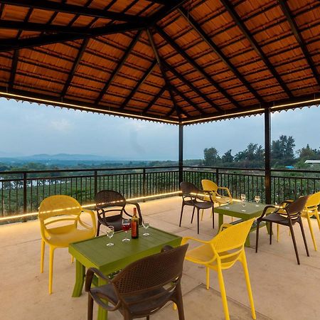 Stayvista'S Harvest Haven - Pool-View Villa With Deck & Machan Near Sula Nashik Exteriör bild