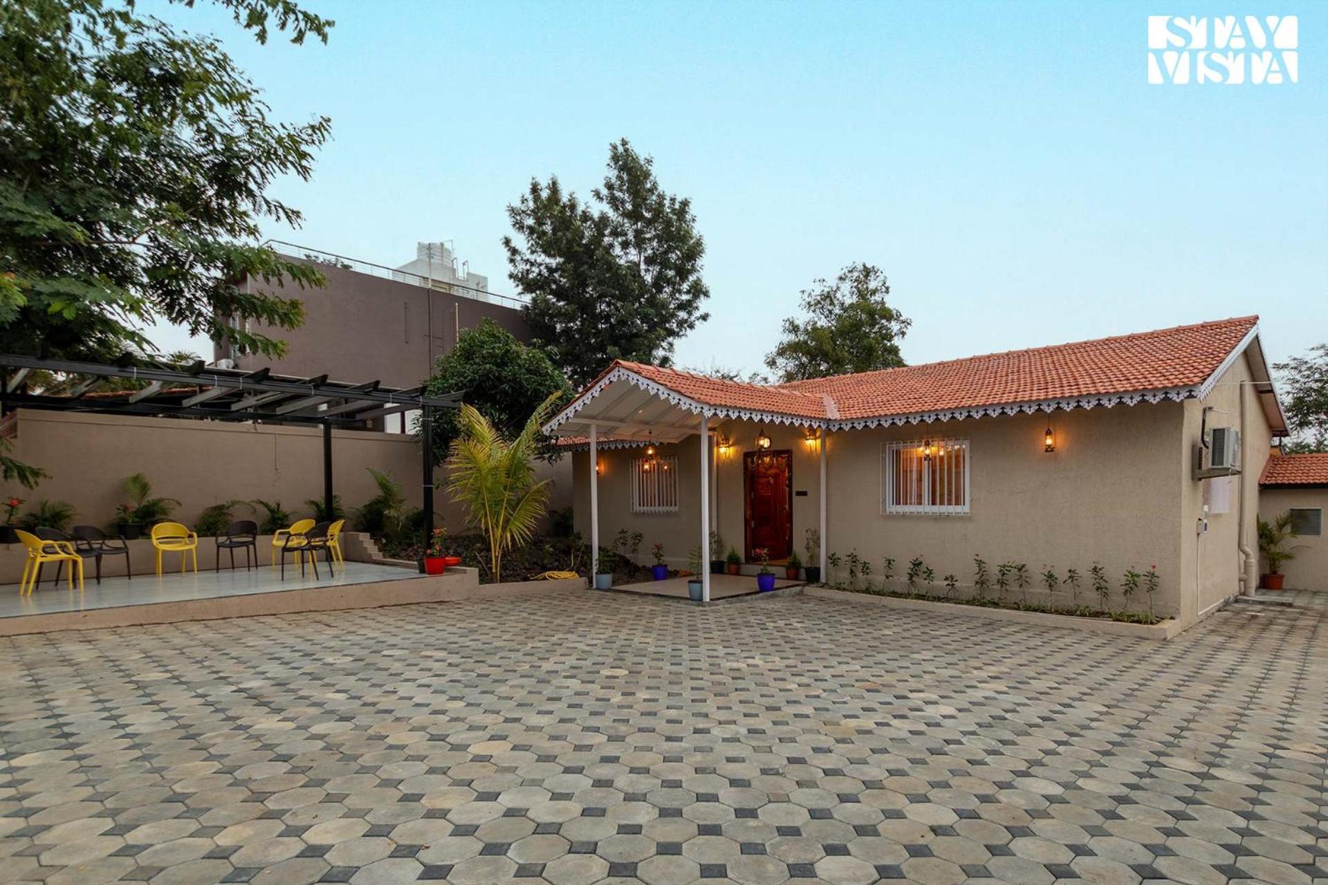 Stayvista'S Harvest Haven - Pool-View Villa With Deck & Machan Near Sula Nashik Exteriör bild